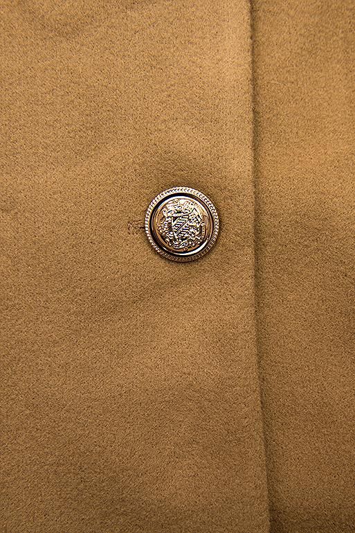 Barna színű elegáns őszi kabát