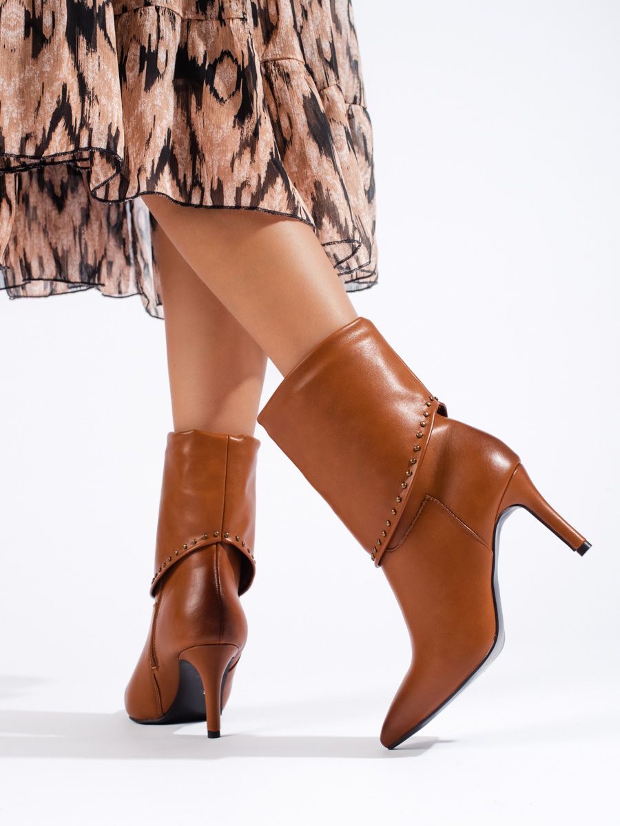 Tűsarkú bokacsizma - barna színű