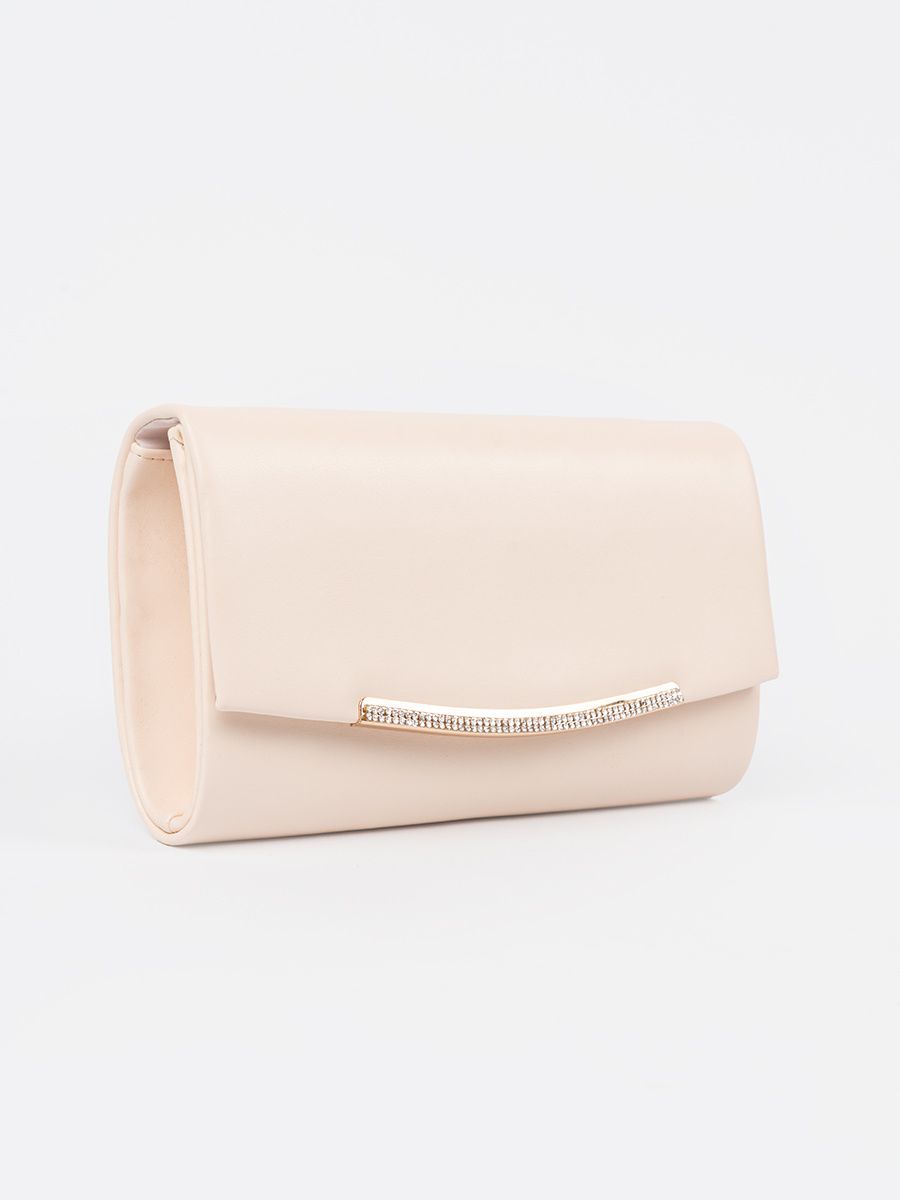 Világosbézs clutch lánccal