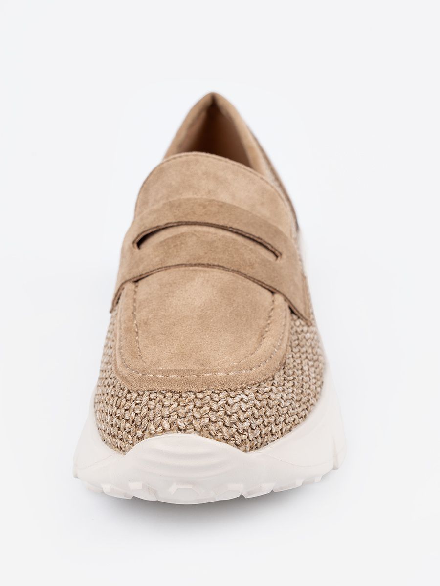 Beige félcipő vastag talppal