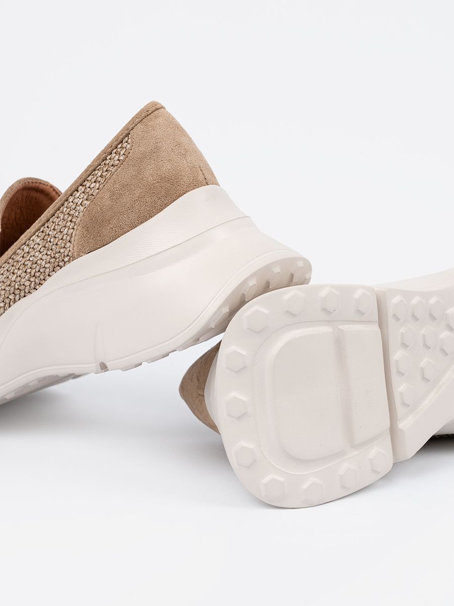 Beige félcipő vastag talppal