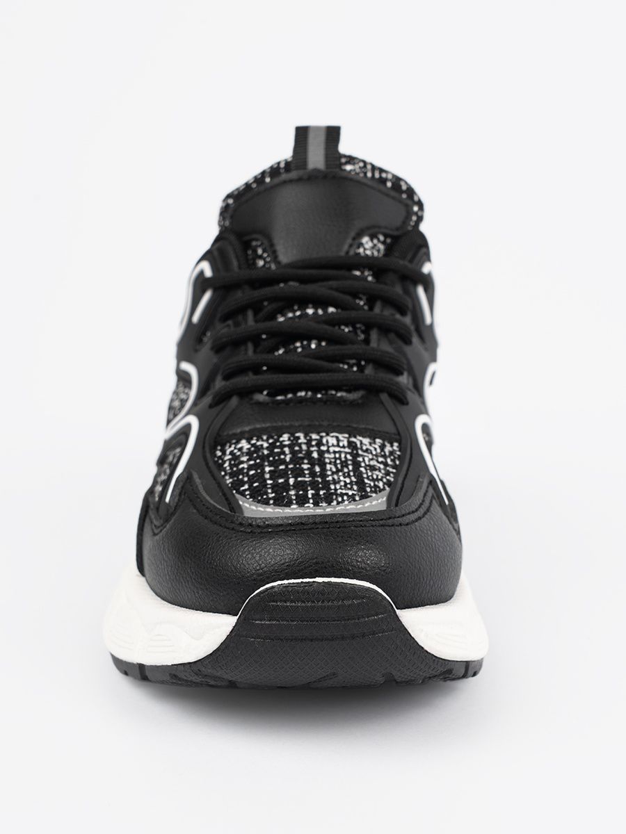 Fekete női sneakers díszítő betétekkel