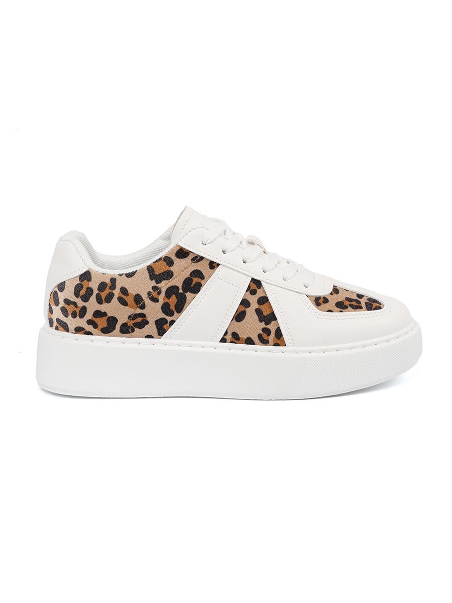Fehér színű leopárdmintás sneaker cipő