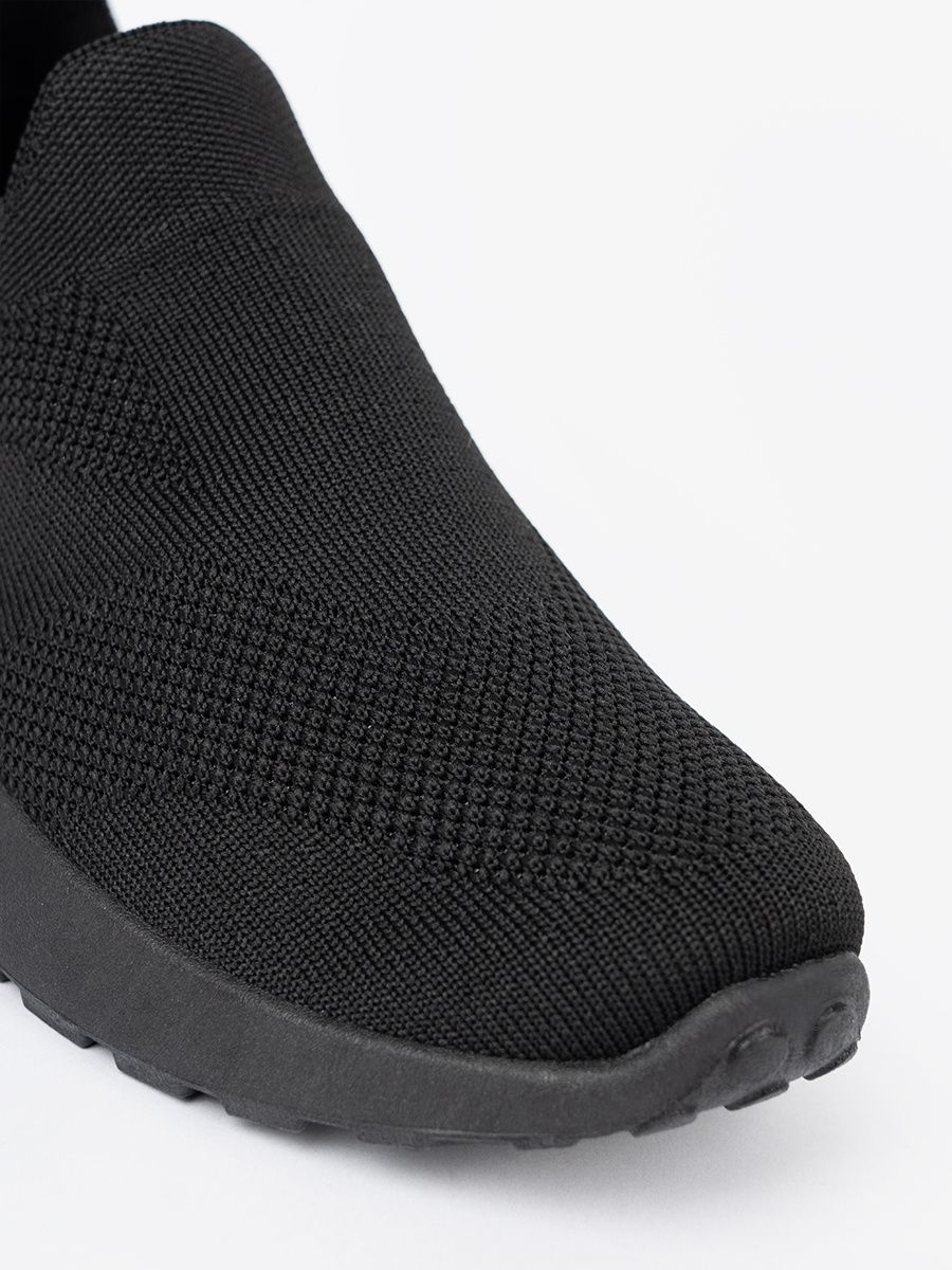 Fekete színű slip-on tornacipő