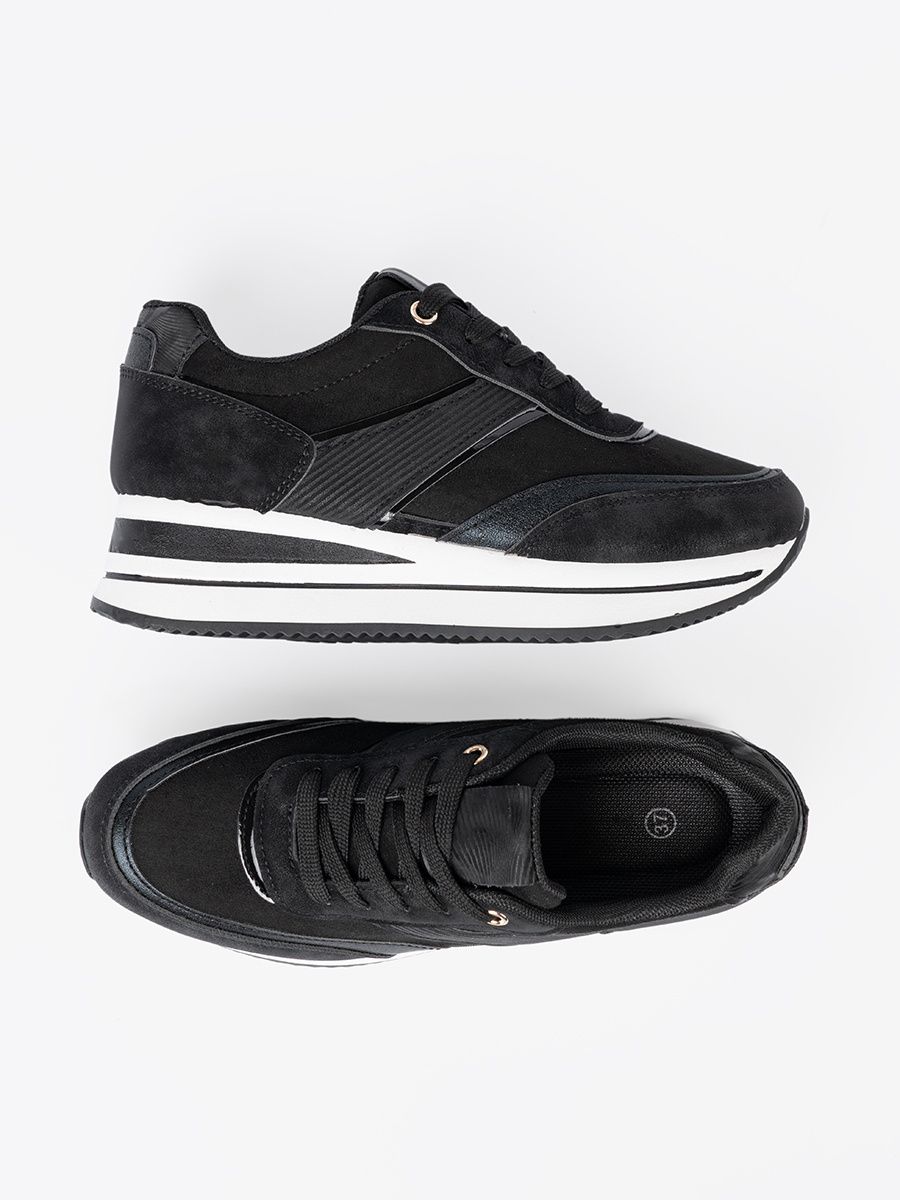 Fekete színű sneaker cipő fényes részletekkel