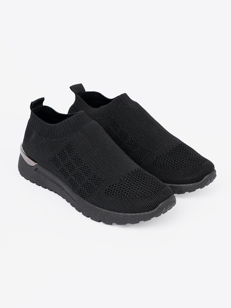 Fekete színű slip-on sportcipő textil felsőrésszel