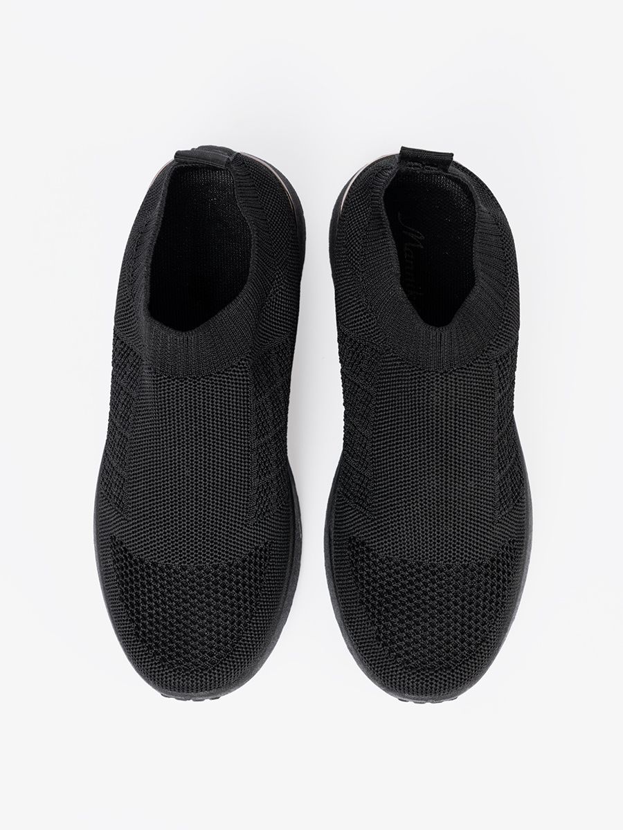 Fekete színű slip-on sportcipő textil felsőrésszel