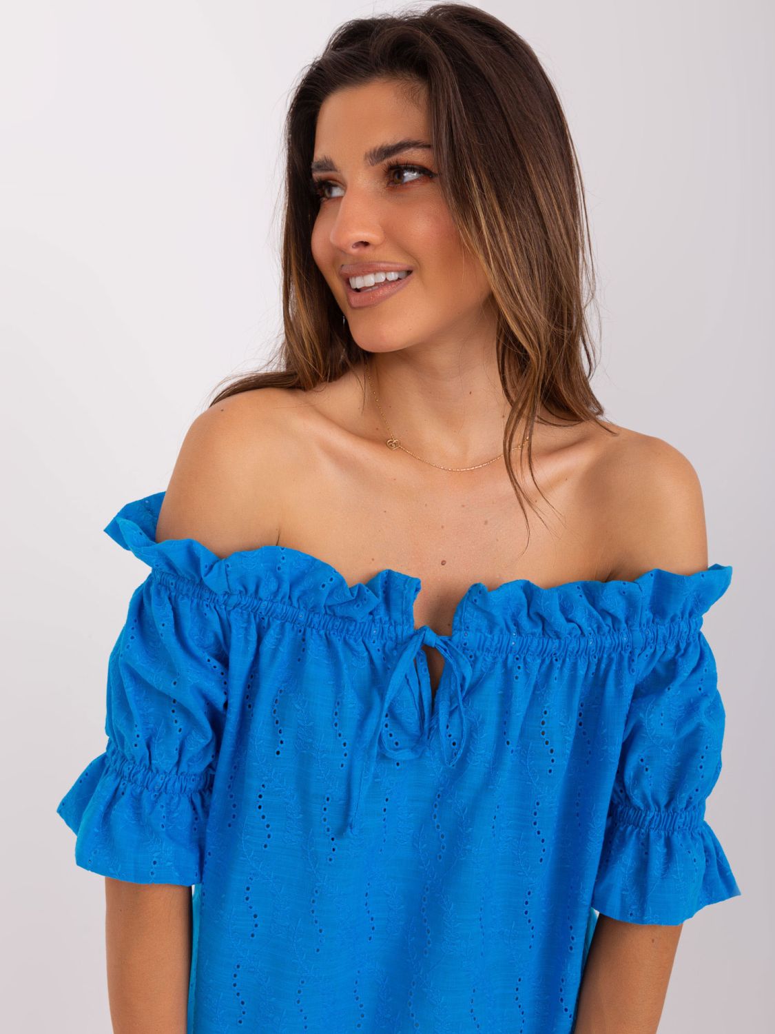 Kék színű pamut blúz off shoulder stílusban
