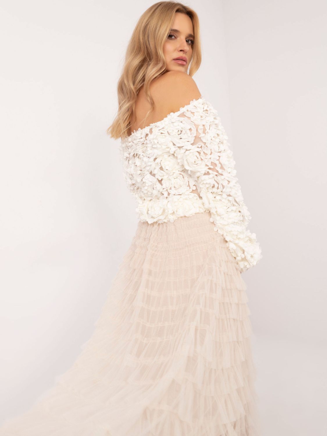 Elegáns bézs színű tüll szoknya