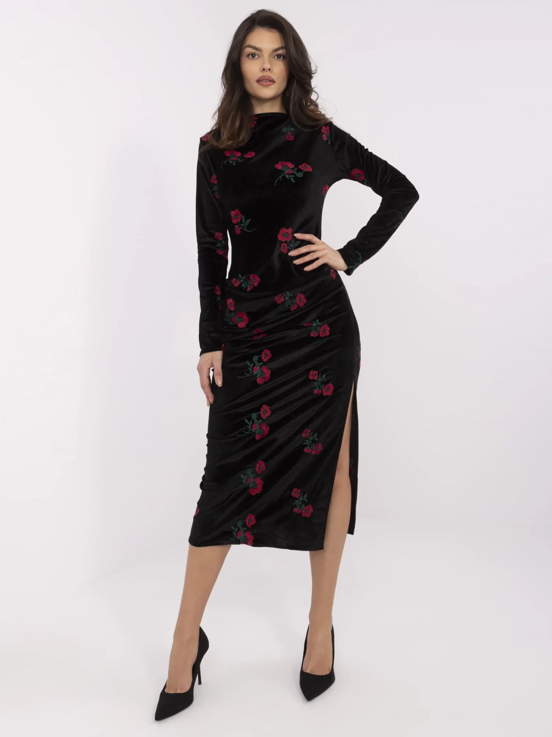 Elegáns midi ruha hosszú ujjakkal