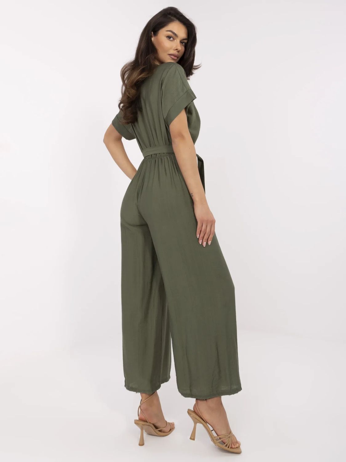 Stílusos khaki overall rövid ujjakkal