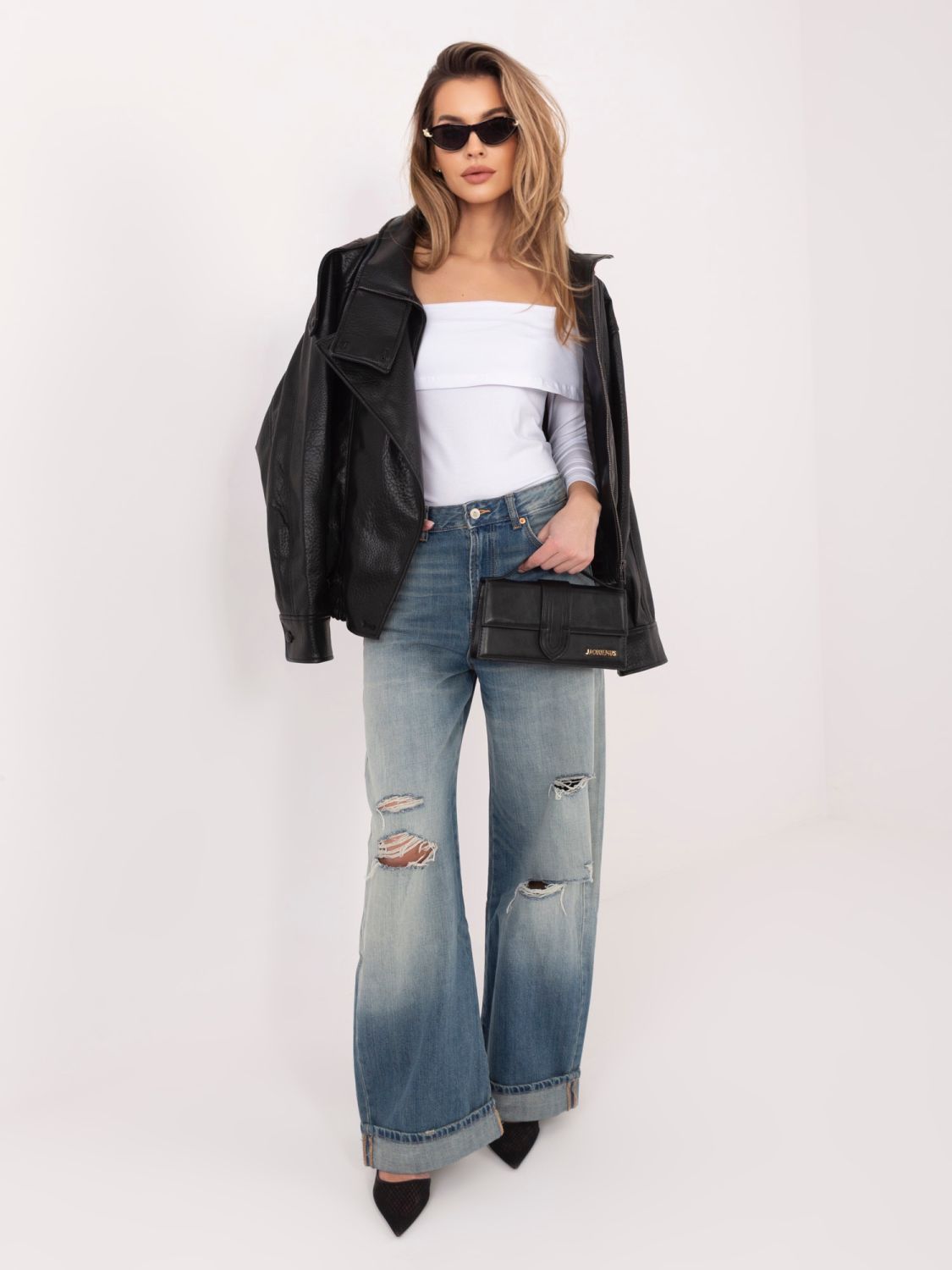 Fehér színű nyitott vállú blúz 3/4-es ujjakkal