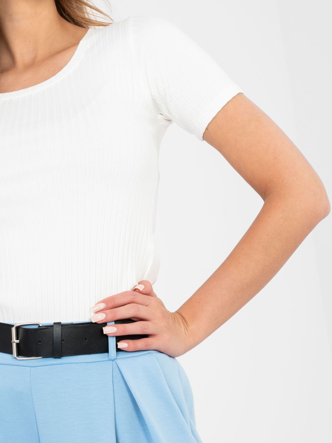 Fehér színűi bordázott pamut blúz rövid ujjakkal