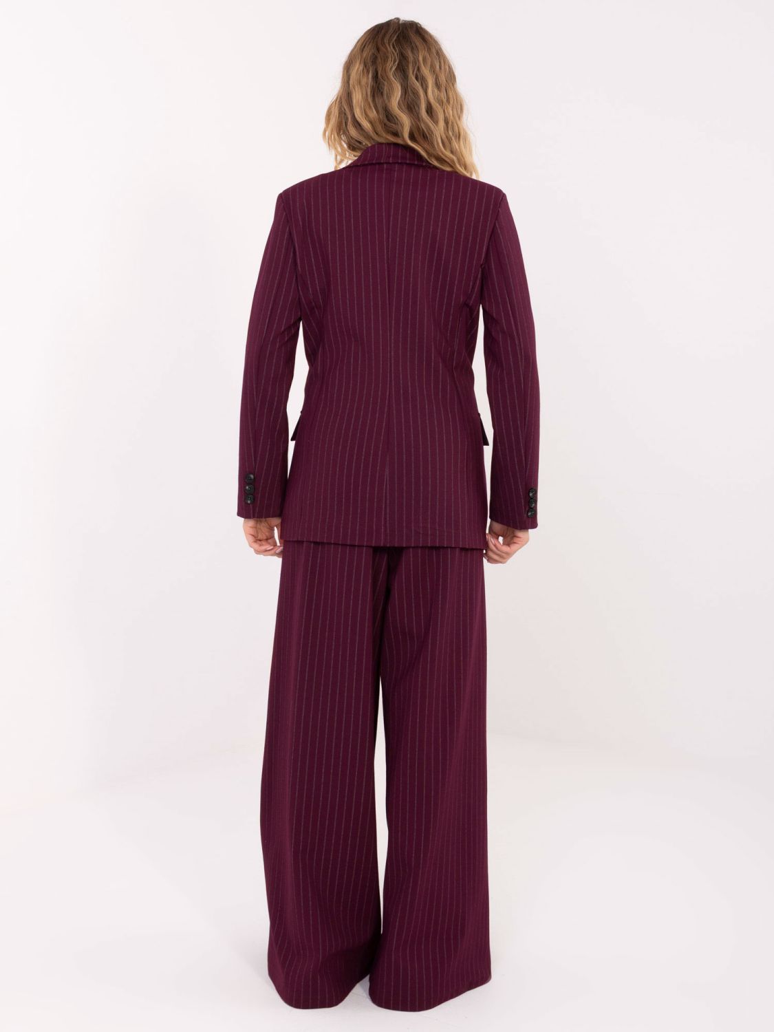 Elegáns bordó színű csíkos blézer