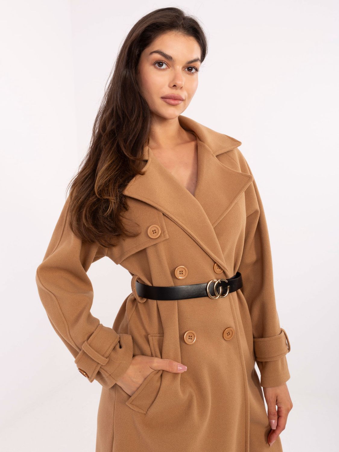 Elegáns átmeneti kabát camel színben