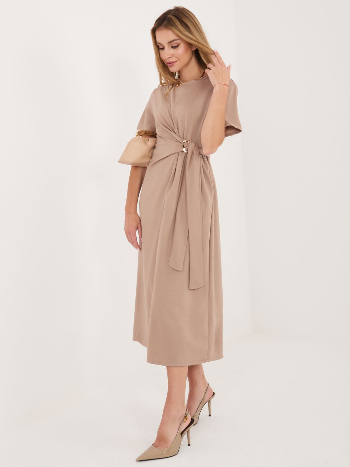 Bézs midi nyári ruha rövid ujjal