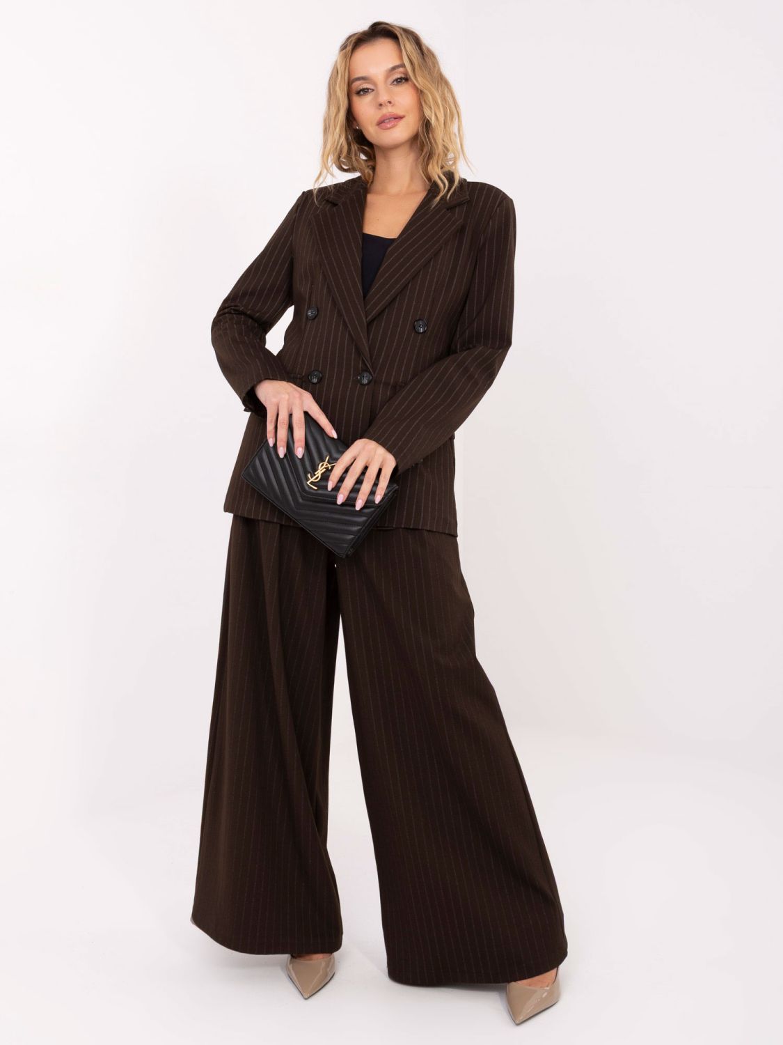 Elegáns barna színű csíkos blézer