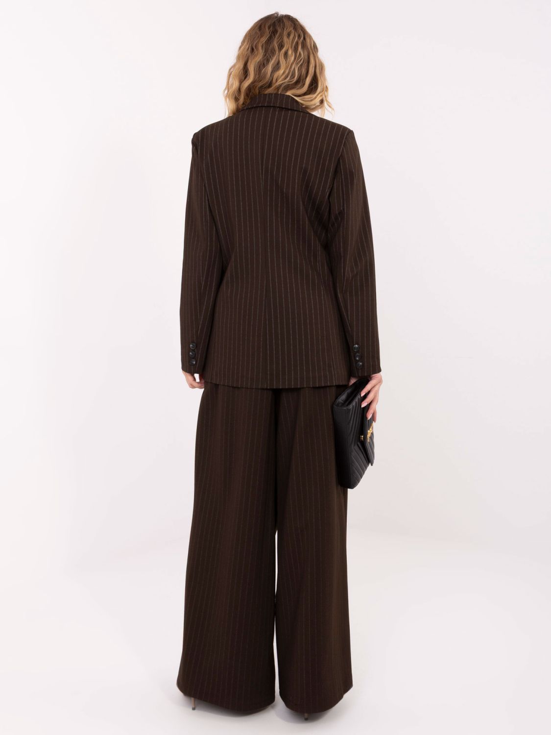 Elegáns barna színű csíkos blézer