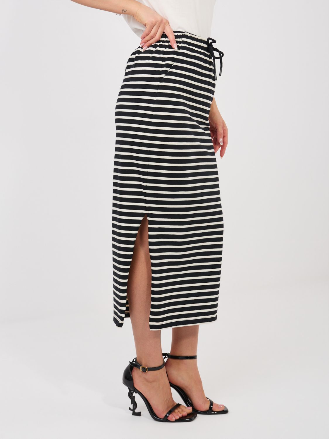 Fekete, csíkos midi szoknya zsebekkel