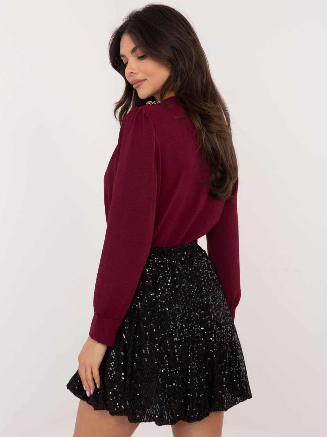 Fekete színű elegáns mini szoknya flitterekkel és béléssel