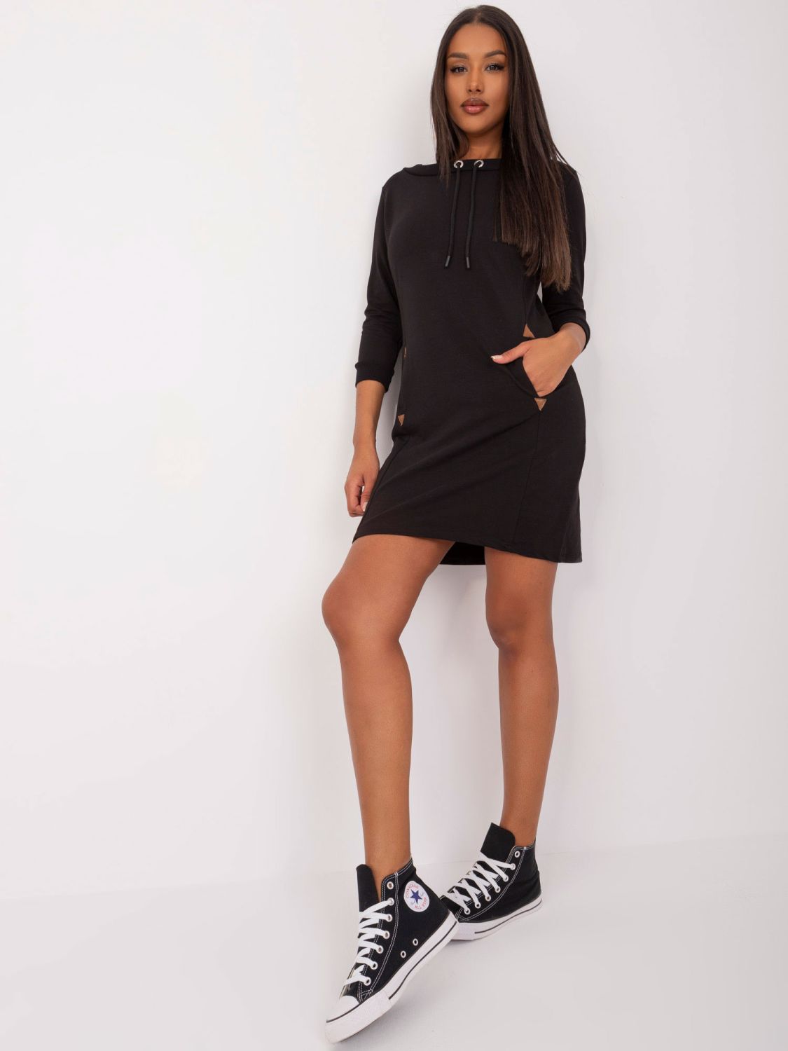 Fekete színű pamut mini ruha 3/4-es ujjakkal