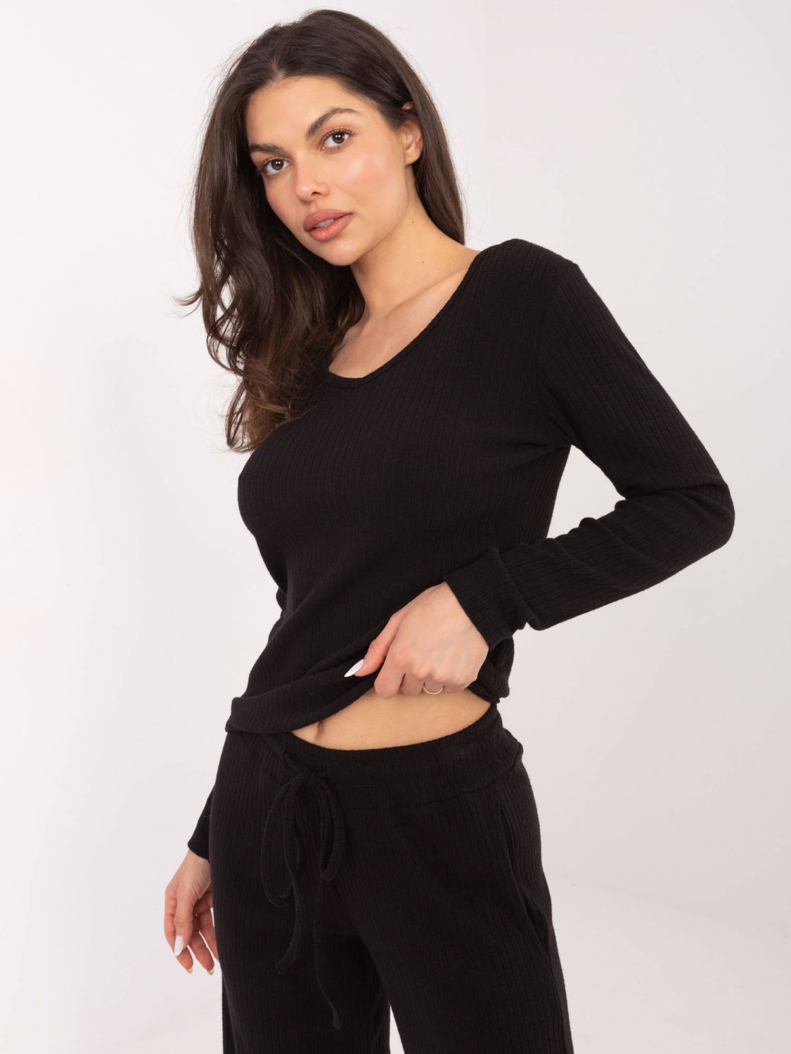 Fekete, széles, bordázott magas derekú nadrág