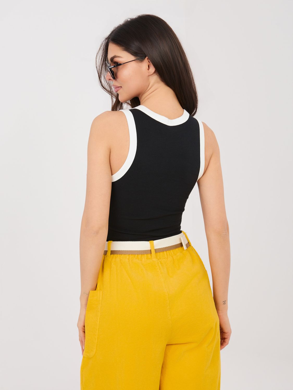 Fekete színű ujjatlan pamut top