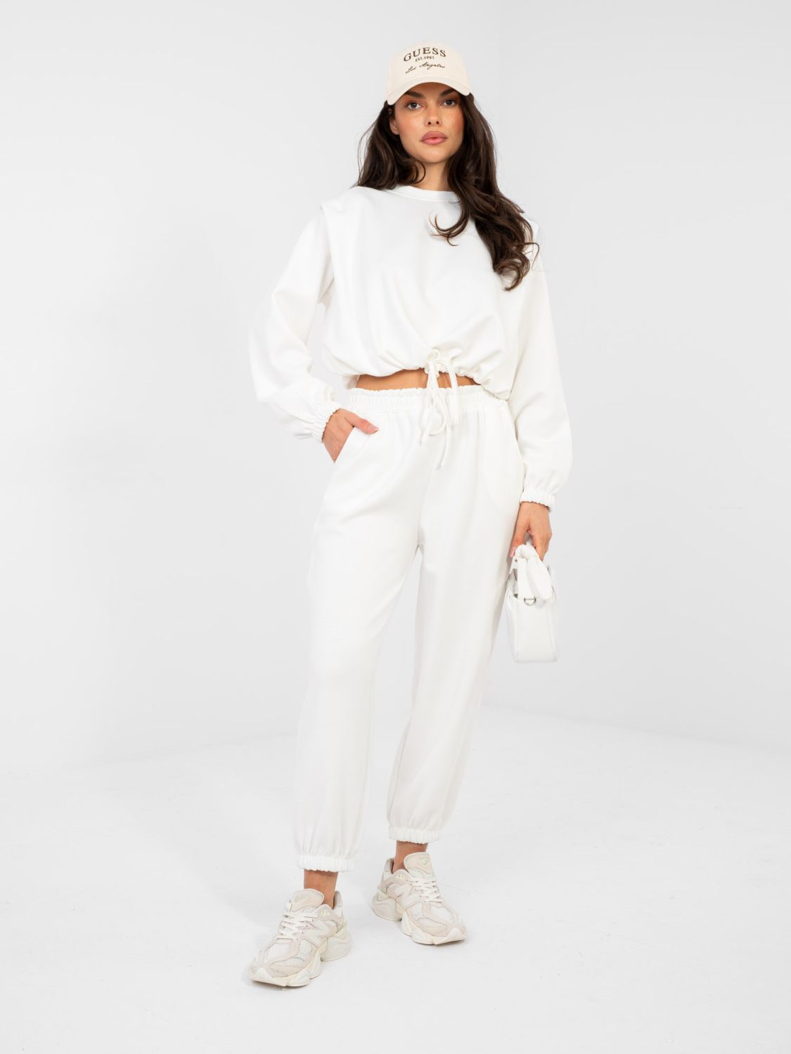 Női ekrü színű szett megkötővel