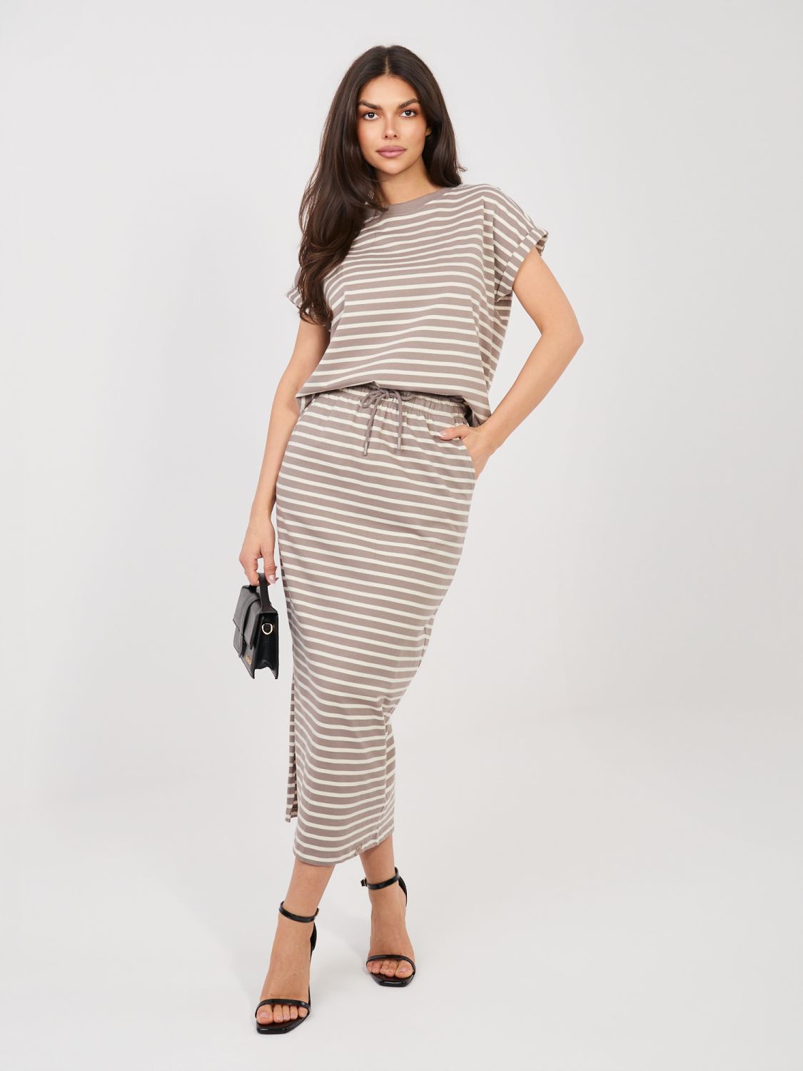 Bézs midi szoknya csíkos mintával és zsebekkel