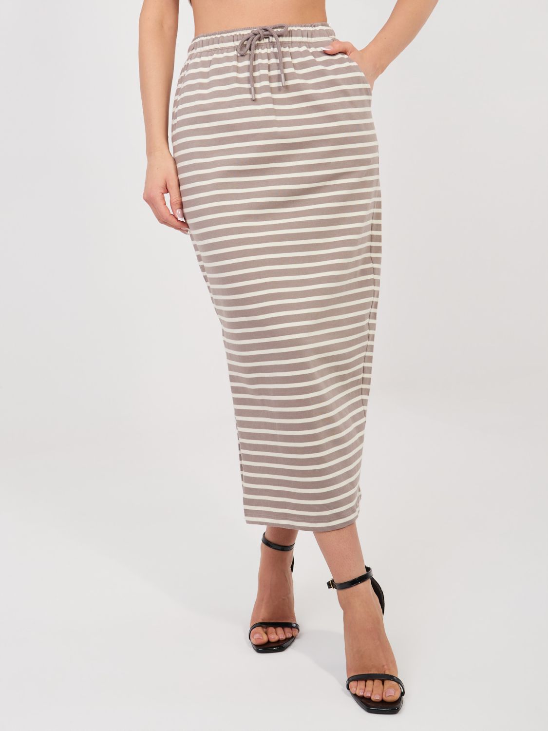 Bézs midi szoknya csíkos mintával és zsebekkel