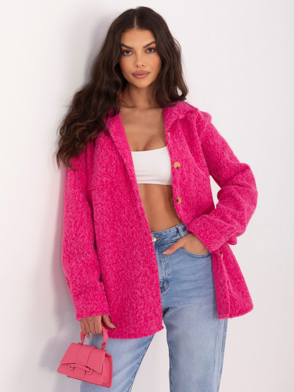 Stílusos fuksziaszínű átmeneti dzseki gallérral