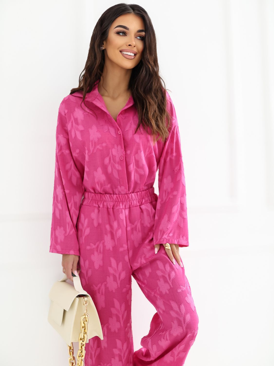 Rózsaszínű szett inggel és nadrággal