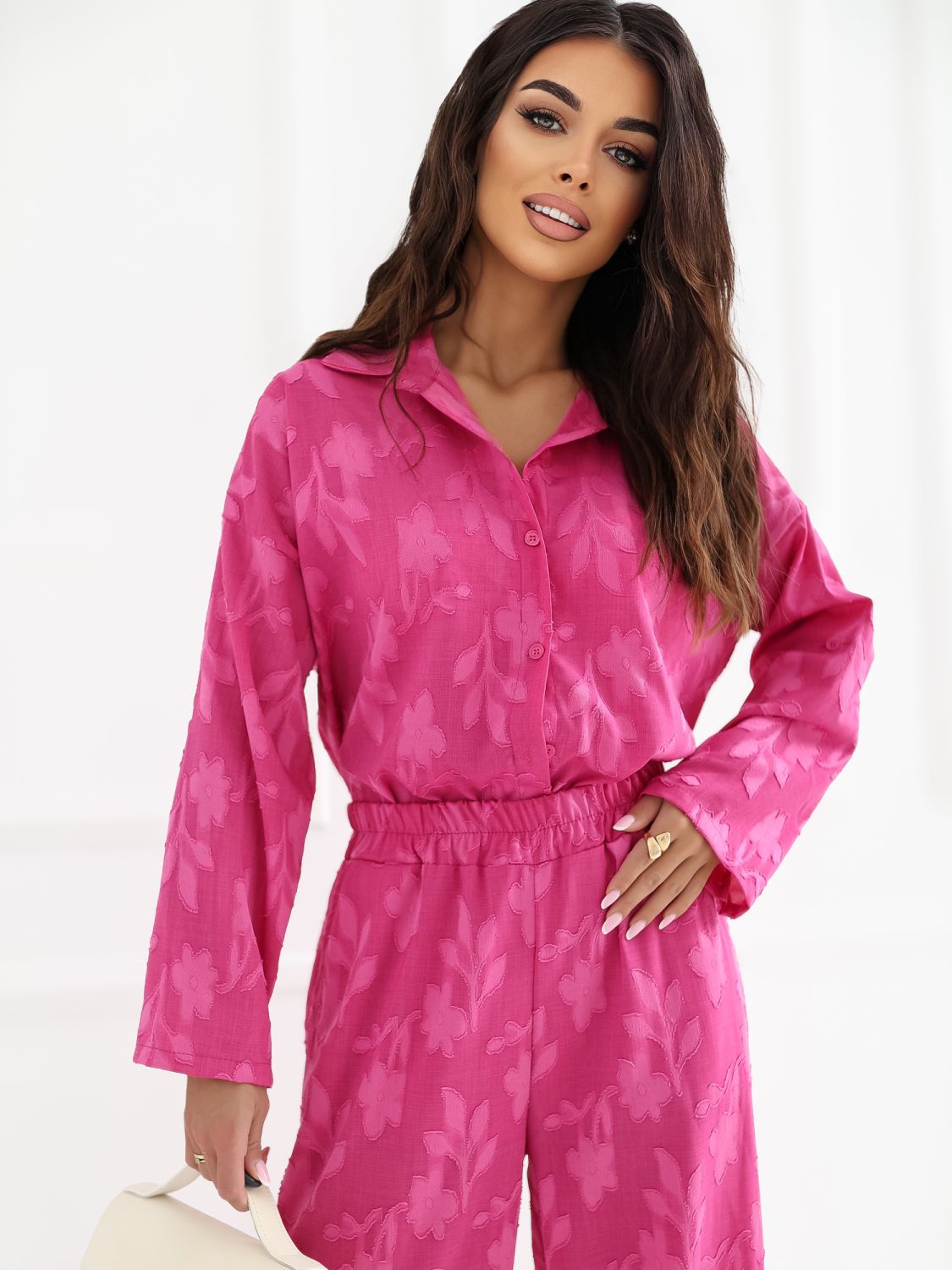 Rózsaszínű szett inggel és nadrággal