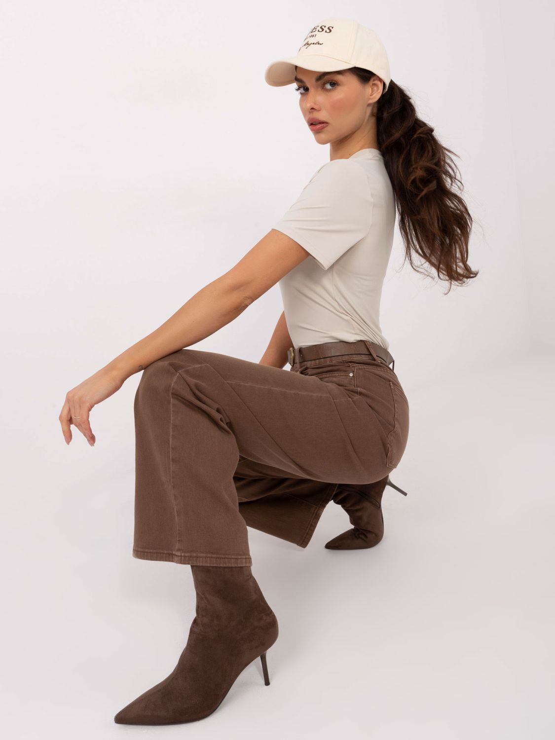 Bézs színű, sima rövid ujjú blúz