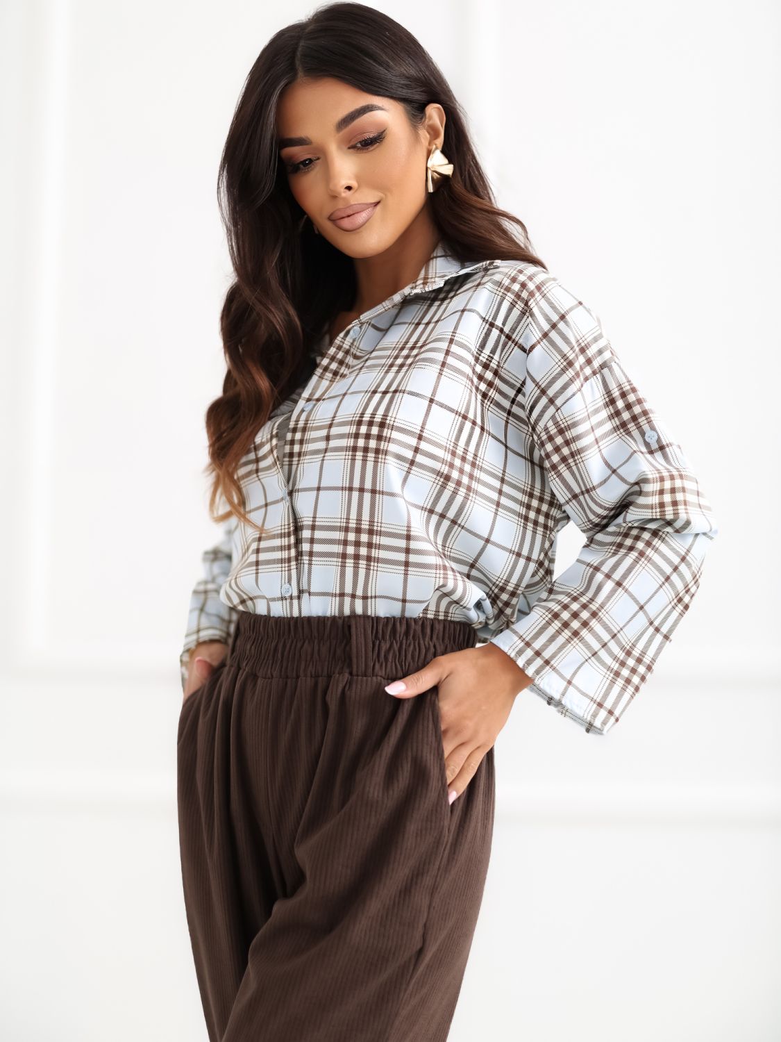 Világoskék színű kockás ing