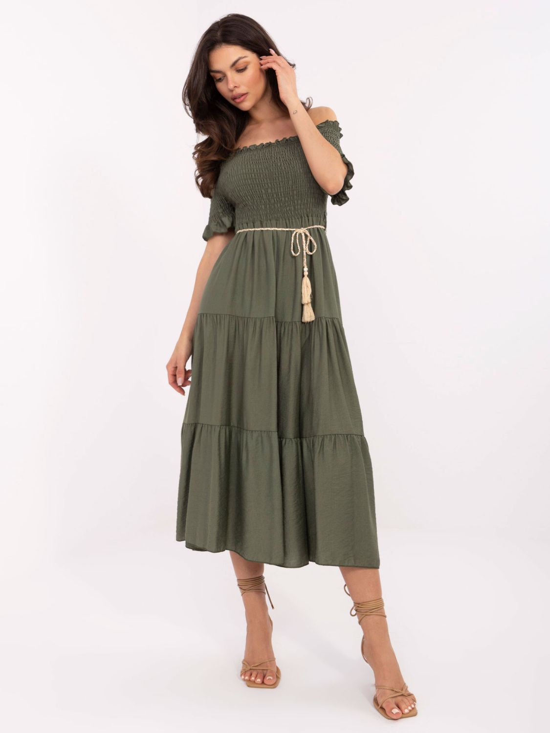 Khaki színű off-shoulder fazonú midi ruha