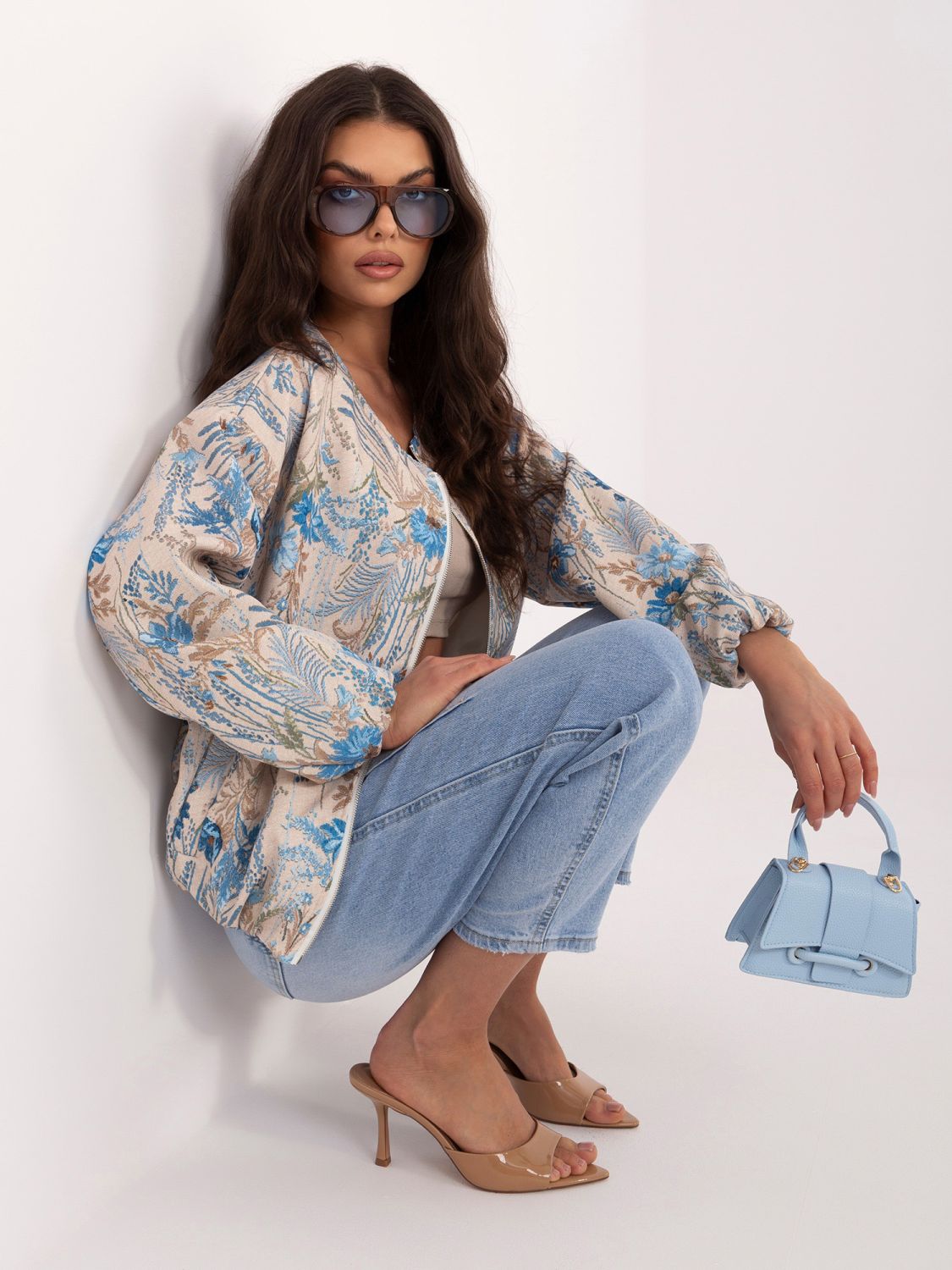 Kék színű virágmintás bomber dzseki