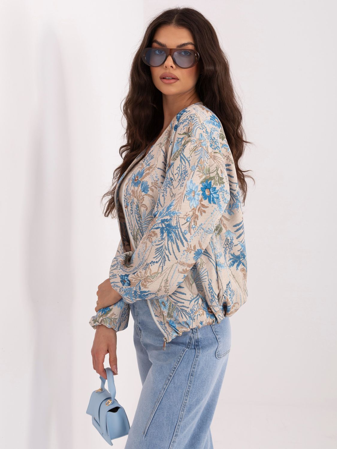 Kék színű virágmintás bomber dzseki