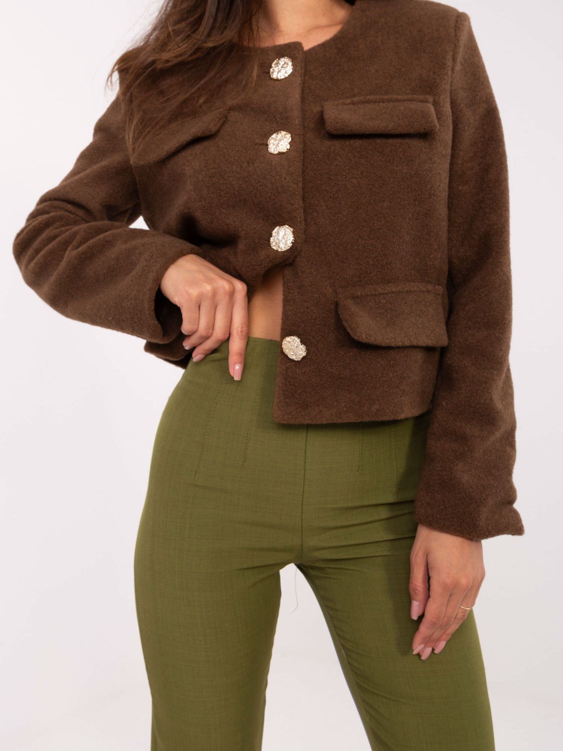 Elegáns nadrág olívazöld színben