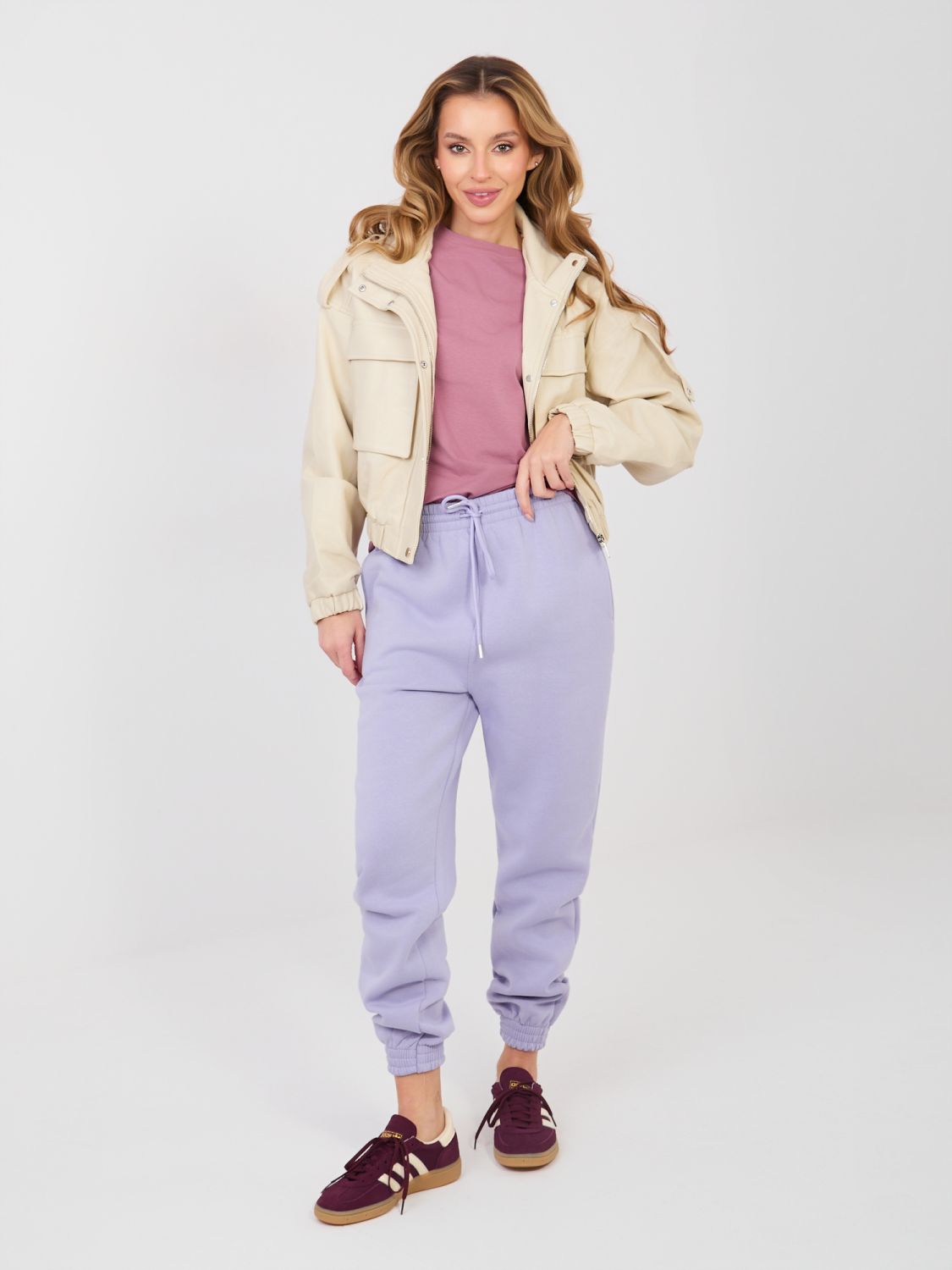 Női világoslila színű melegítőnadrág magas derékkal