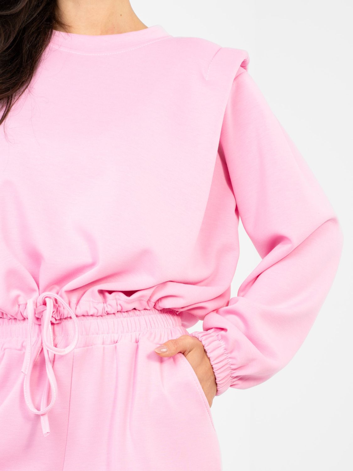 Rózsaszínű női szett megkötéssel és magas derékkal