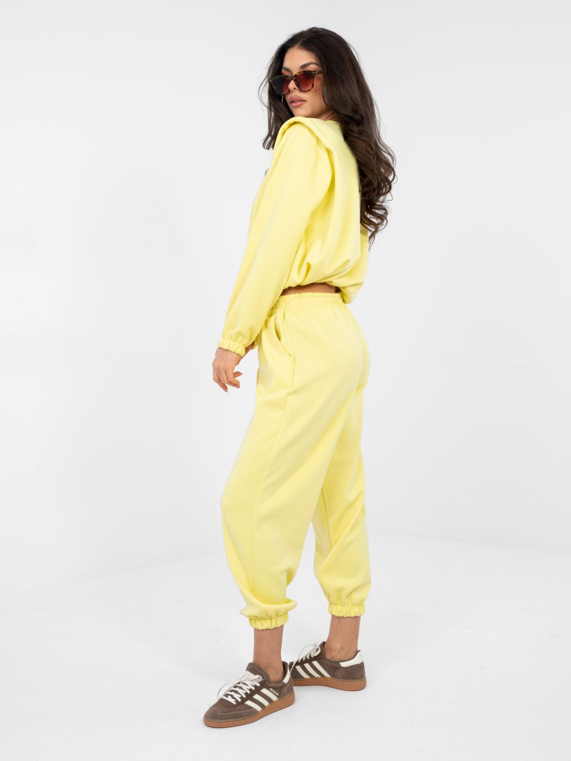 Női sárga színű szett megkötéssel és magas derékkal