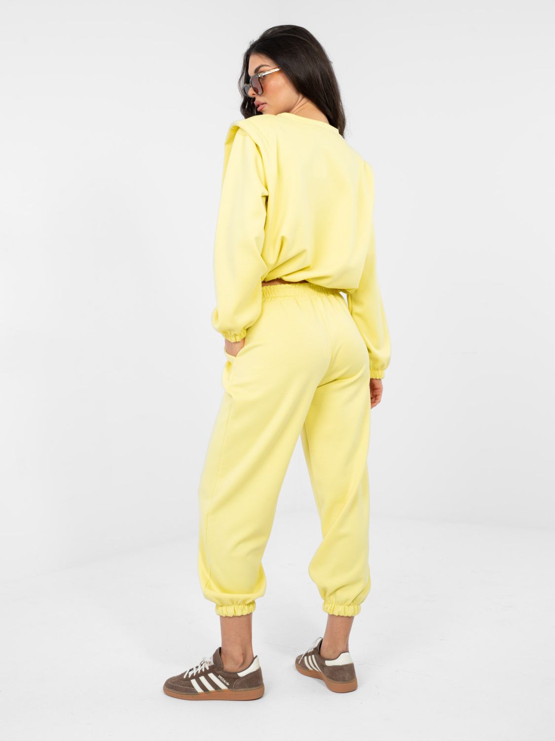 Női sárga színű szett megkötéssel és magas derékkal