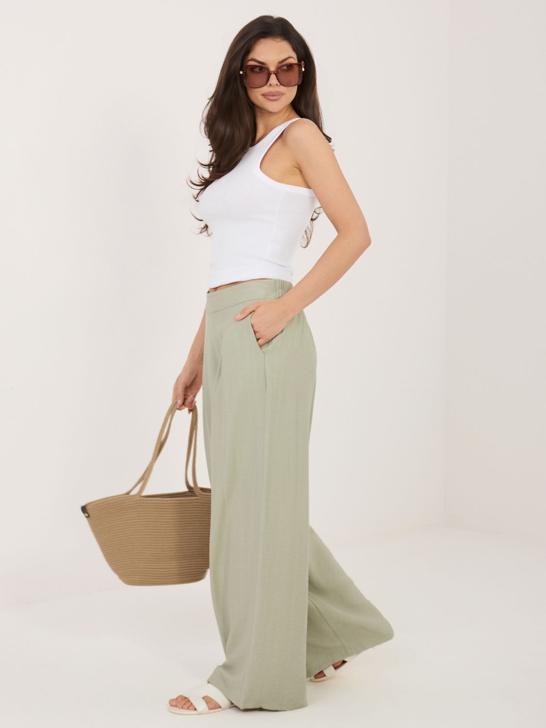 Pisztáciaszínű viszkózból készült palazzo nadrág