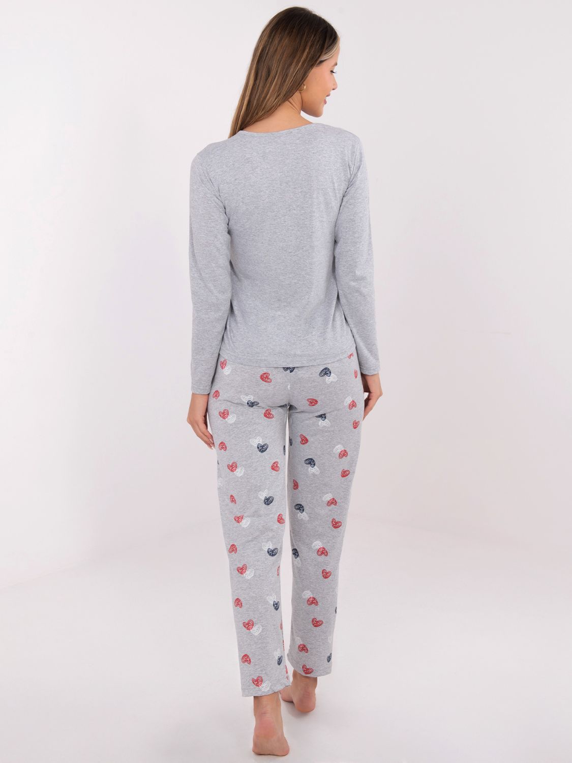 Női szürke pizsama nyomott mintával, hosszú ujjú