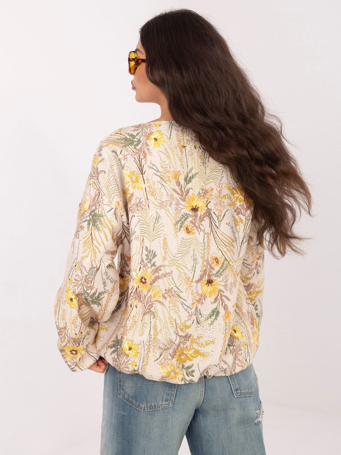 Sárga színű virágmintás bomberdzseki