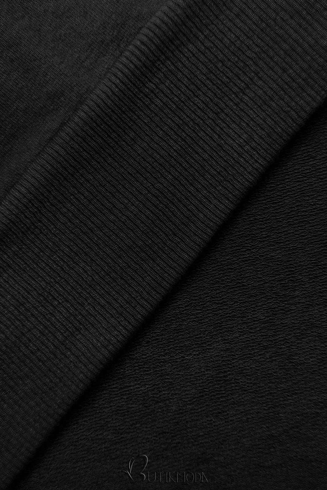 Fekete színű laza melegítőruha