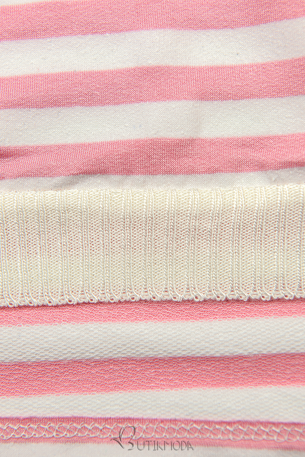 Fehér és rózsaszínű csíkos póló
