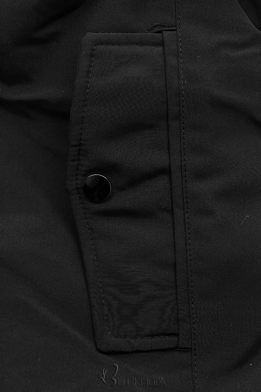 Kifordítható téli kabát szőrmével  - fekete színű
