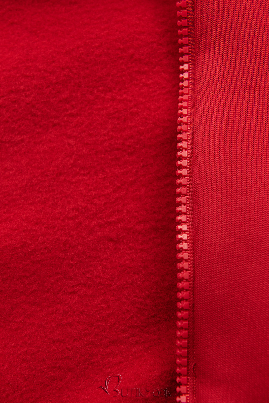 Piros színű hosszú felső aszimmetrikus fazonban